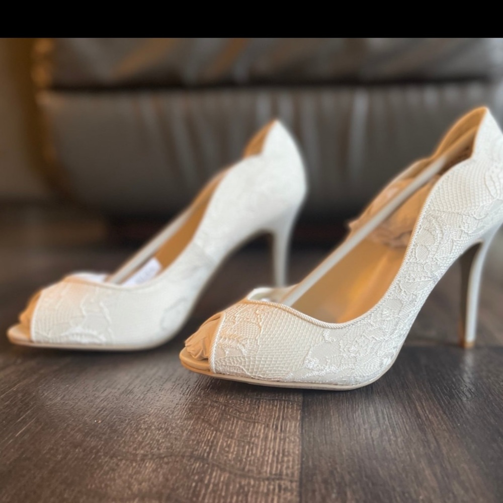 David’s Bridal White Heels